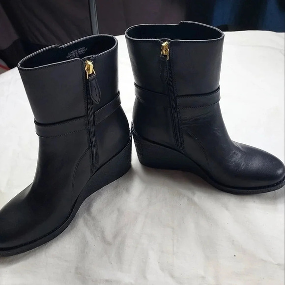 Talbots Rowan Wedge Bootie Leather Size 7M Black Ankle Boot - Picture 11 of 14